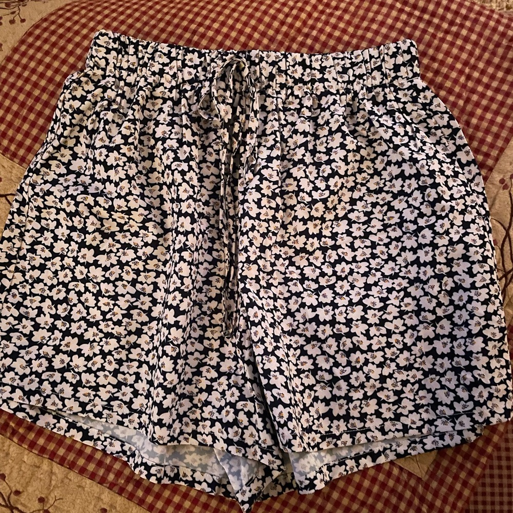 Brand new pair of shorts from SHEIN.